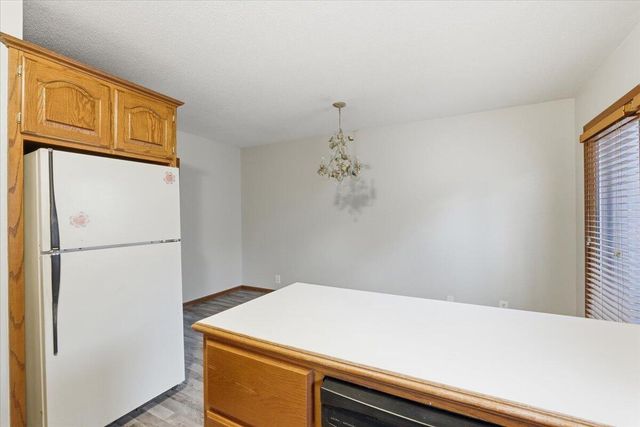 405 E PIERCE Street, Council Bluffs, IA 51503