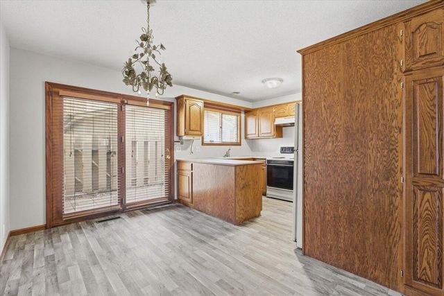 405 E PIERCE Street, Council Bluffs, IA 51503