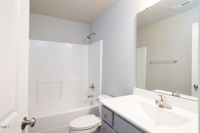 62 Flip Flop Circle, Four Oaks, NC 27524