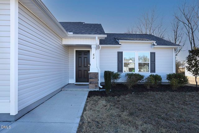 62 Flip Flop Circle, Four Oaks, NC 27524