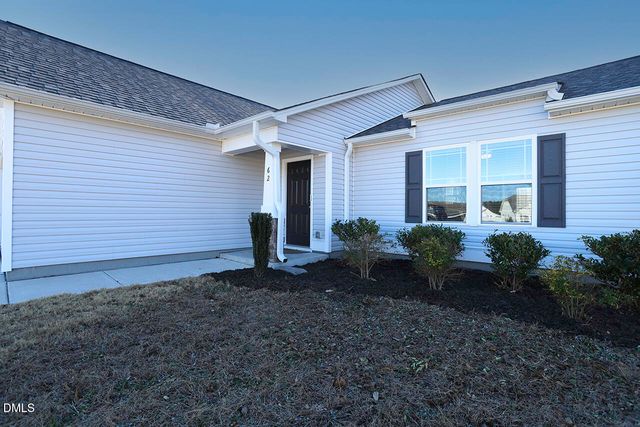 62 Flip Flop Circle, Four Oaks, NC 27524