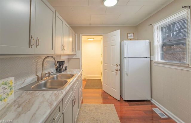 1403 BELLEVUE Street, Greensboro, NC 27406