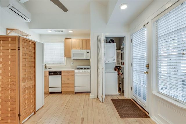 1143 Saint Charles NE Place, Atlanta, GA 30306