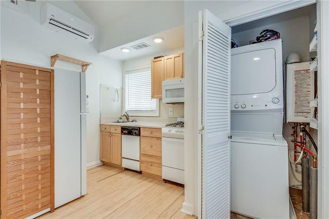 1143 Saint Charles NE Place, Atlanta, GA 30306