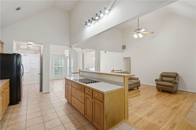 3990 F A A Road, Cumming, GA 30041