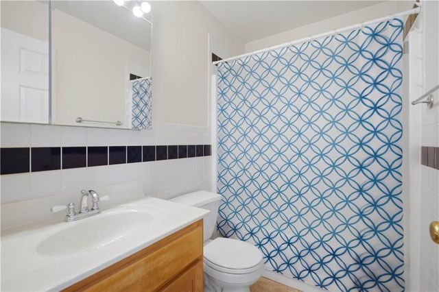 3990 F A A Road, Cumming, GA 30041