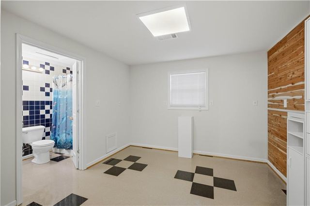3990 F A A Road, Cumming, GA 30041