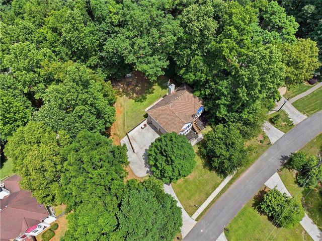 3990 F A A Road, Cumming, GA 30041