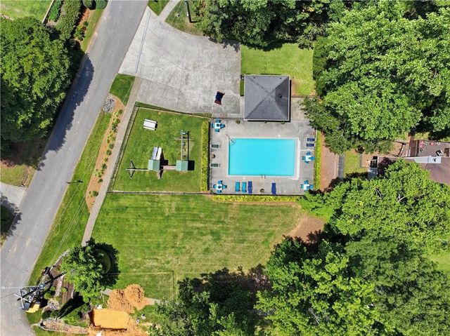 3990 F A A Road, Cumming, GA 30041