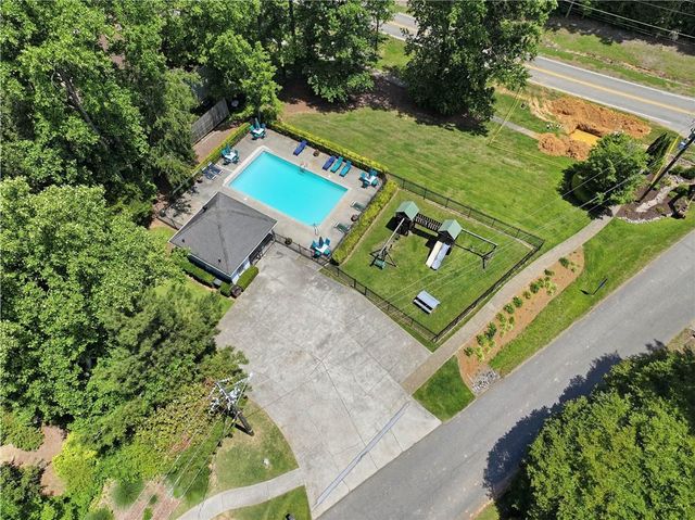 3990 F A A Road, Cumming, GA 30041