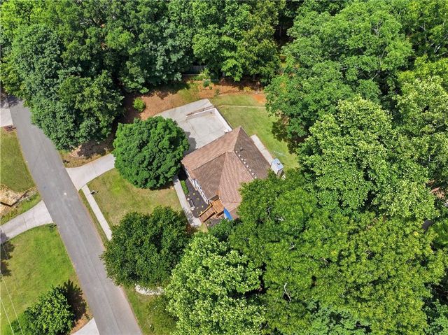 3990 F A A Road, Cumming, GA 30041
