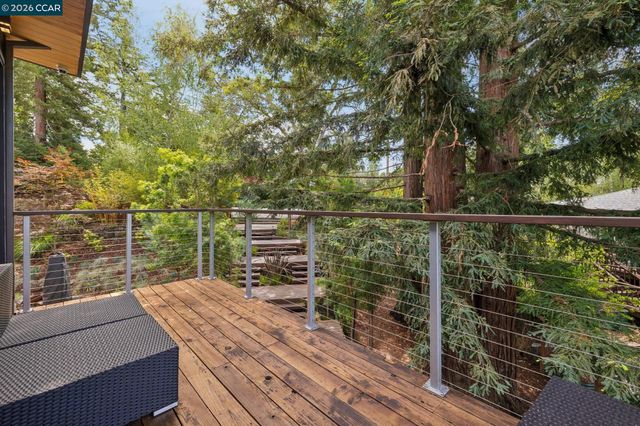 32 Los Dedos Road, Orinda, CA 94563