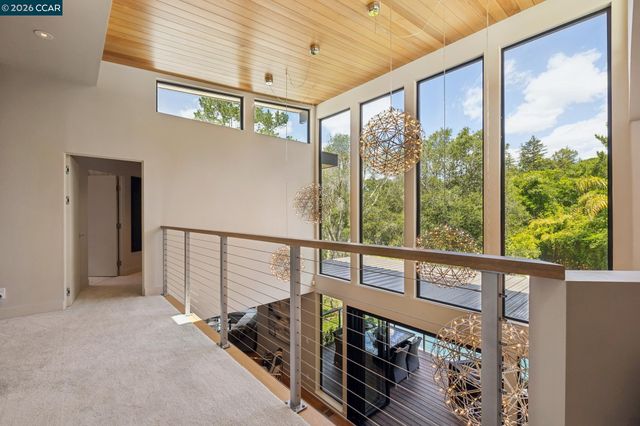 32 Los Dedos Road, Orinda, CA 94563