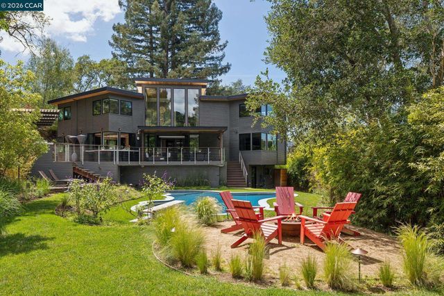 32 Los Dedos Road, Orinda, CA 94563