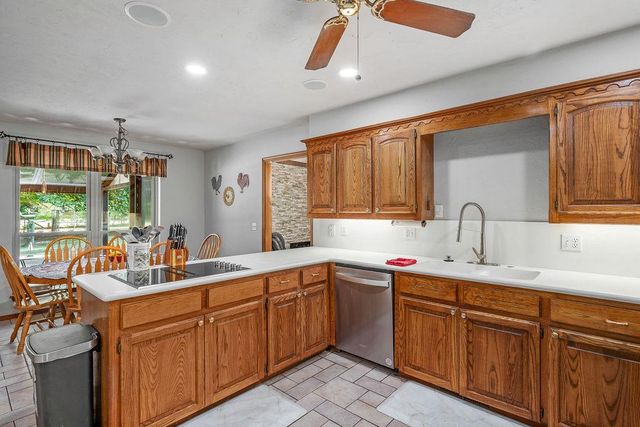 2341 Squirrel Road, Tuttle, OK 73089