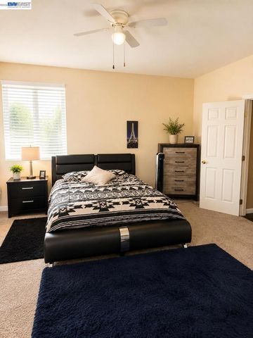 2359 Bayless Way, Sacramento, CA 95835