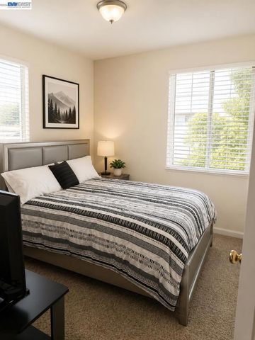 2359 Bayless Way, Sacramento, CA 95835