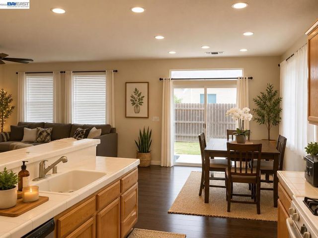 2359 Bayless Way, Sacramento, CA 95835