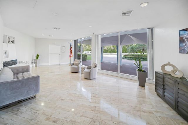 301 N Ocean Blvd 404, Pompano Beach, FL 33062