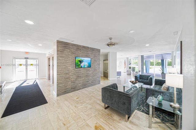 301 N Ocean Blvd 404, Pompano Beach, FL 33062