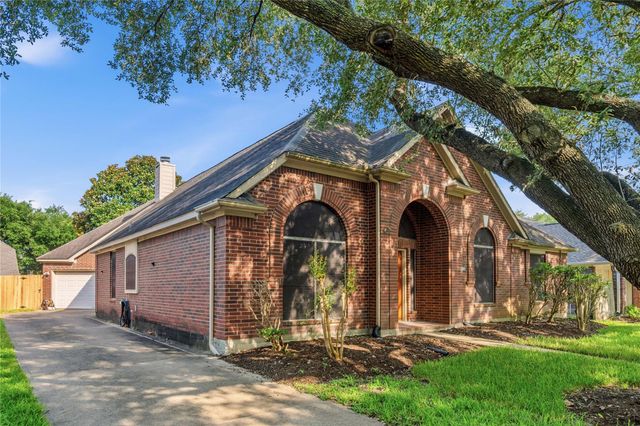 334 Indian Summer Drive, Sugar Land, TX 77479