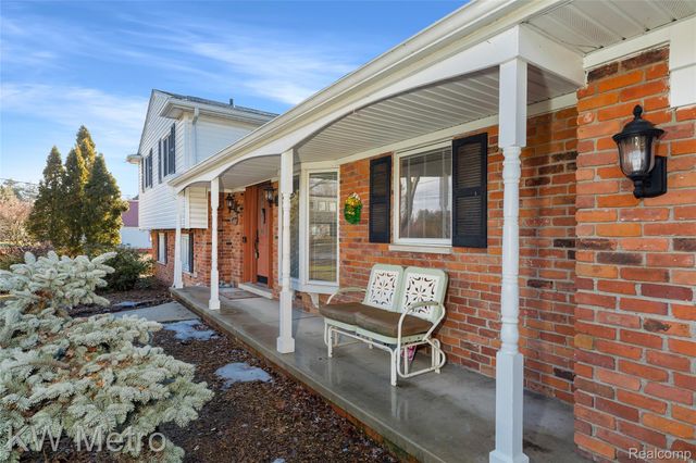 85 Stalwart Drive, Troy, MI 48098