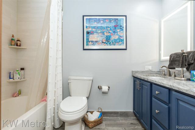 85 Stalwart Drive, Troy, MI 48098