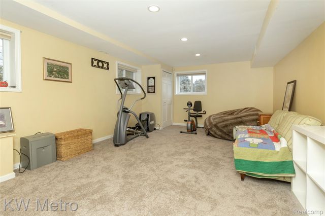 85 Stalwart Drive, Troy, MI 48098