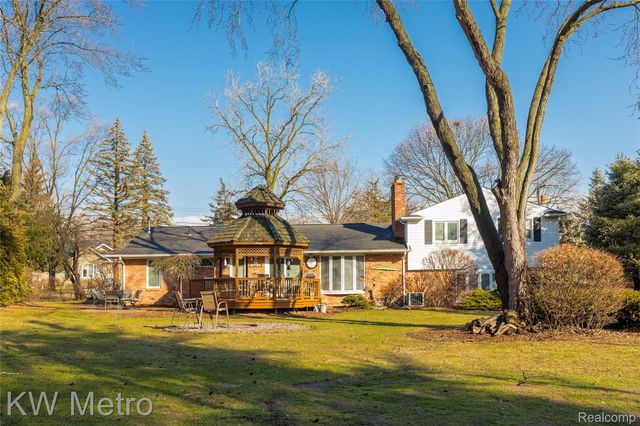 85 Stalwart Drive, Troy, MI 48098