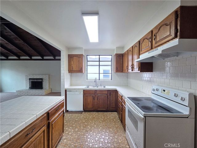 6250 Lemon, Long Beach, CA 90805