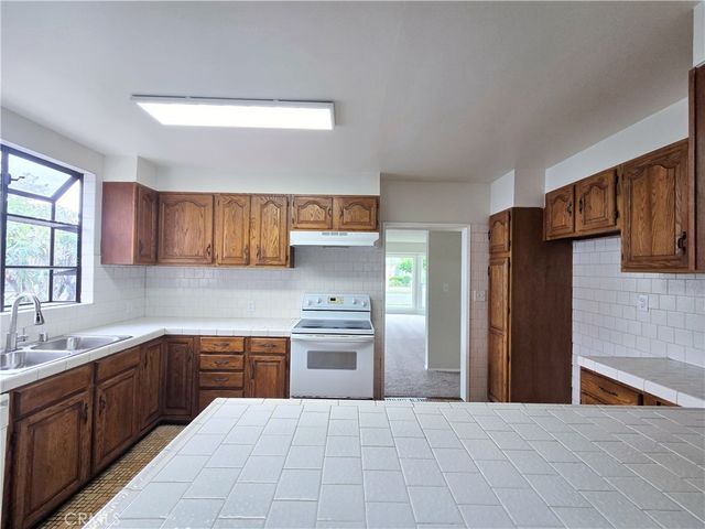 6250 Lemon, Long Beach, CA 90805