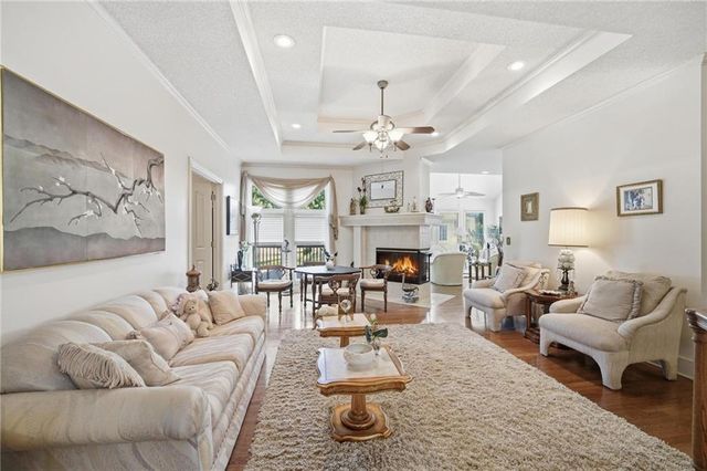 2701 W 137th Place, Leawood, KS 66224