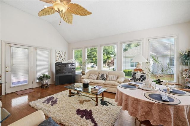 2701 W 137th Place, Leawood, KS 66224