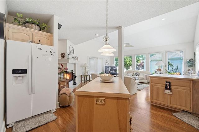 2701 W 137th Place, Leawood, KS 66224