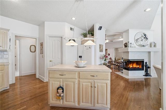 2701 W 137th Place, Leawood, KS 66224