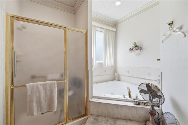 2701 W 137th Place, Leawood, KS 66224