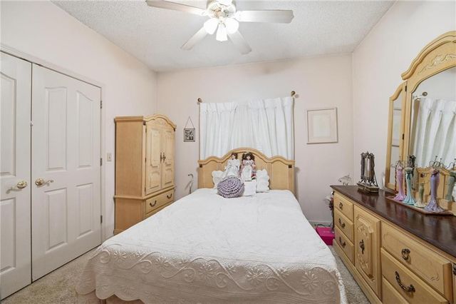 2701 W 137th Place, Leawood, KS 66224