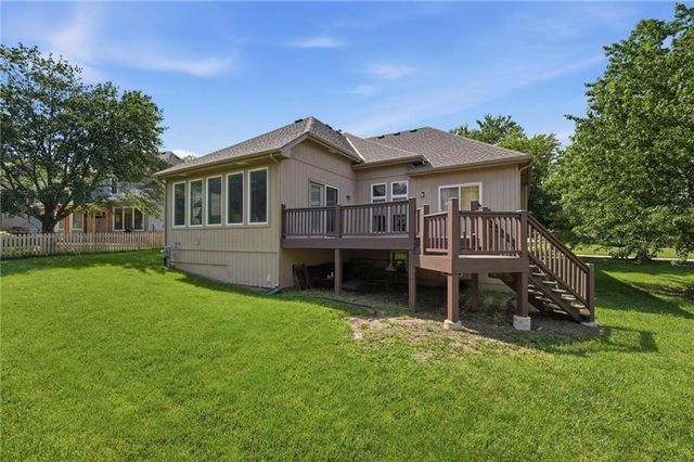 2701 W 137th Place, Leawood, KS 66224
