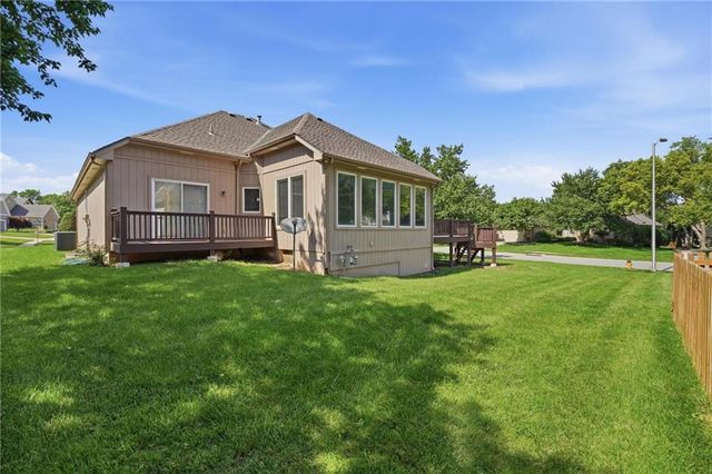 2701 W 137th Place, Leawood, KS 66224