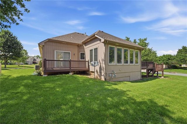 2701 W 137th Place, Leawood, KS 66224