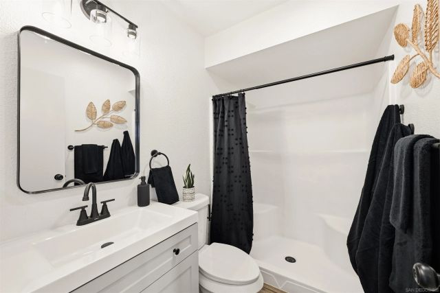 10219 Kerrigan St, Santee, CA 92071