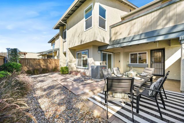 10219 Kerrigan St, Santee, CA 92071