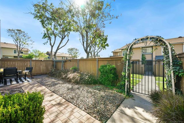 10219 Kerrigan St, Santee, CA 92071