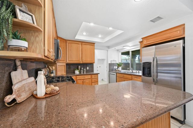 10219 Kerrigan St, Santee, CA 92071