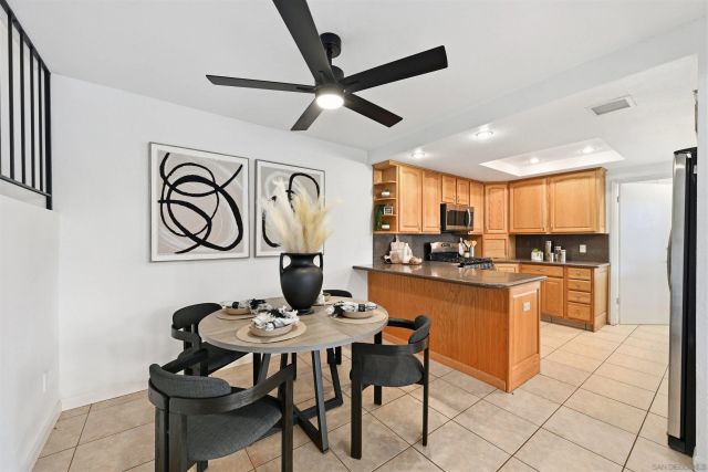 10219 Kerrigan St, Santee, CA 92071