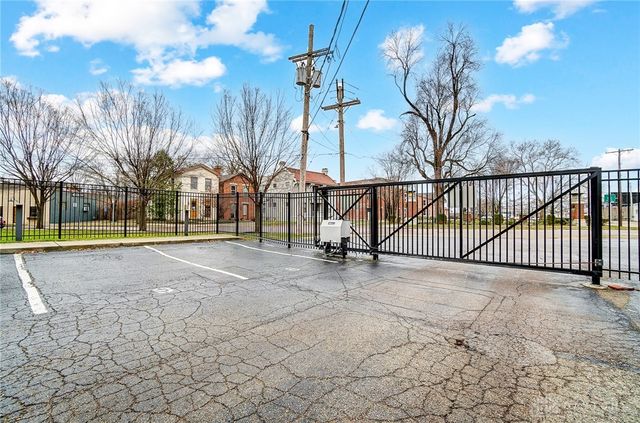207 E 6th Street 302, Dayton, OH 45402