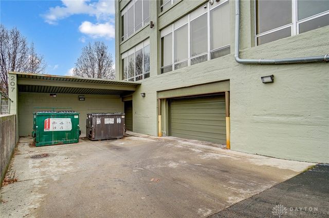 207 E 6th Street 302, Dayton, OH 45402