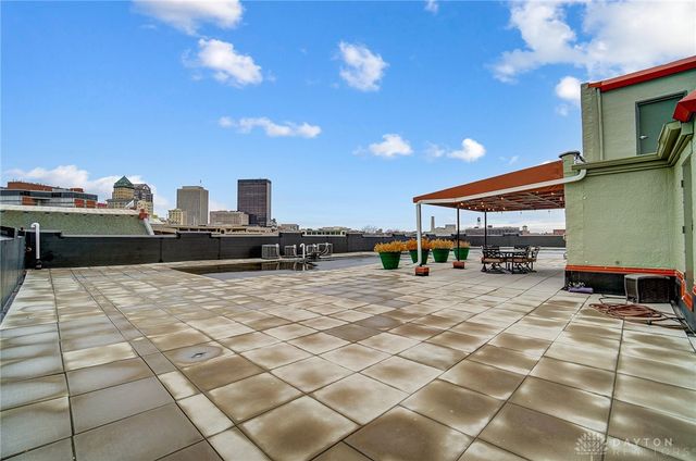 207 E 6th Street 302, Dayton, OH 45402