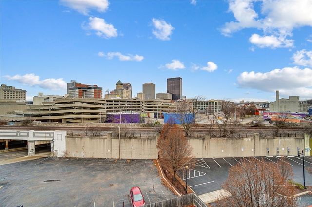 207 E 6th Street 302, Dayton, OH 45402