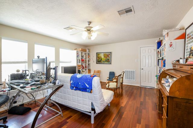 7608 Janak Drive, Houston, TX 77055